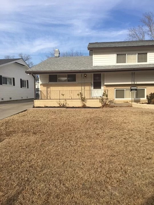 6330 E Orme St, Wichita, KS 67218
