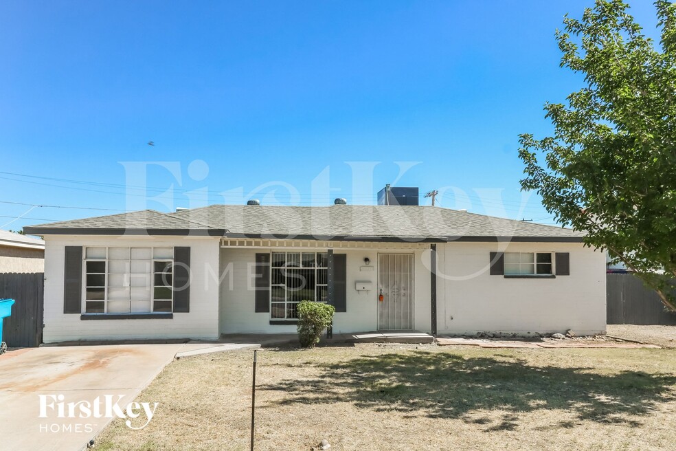 2735 W Royal Palm Rd, Phoenix, AZ 85051 - photo 1