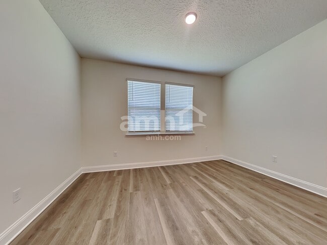 11637 Hillside Dr, Jacksonville, FL 32221 - photo 5