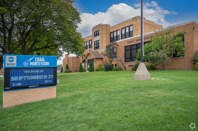 Craig Montessori is a great K3-8 Grade School in Capitol Heights.