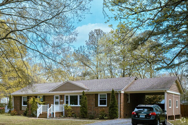 You can find brick ranch-style homes sitting on the tree-lined streets of Cedarhurst.