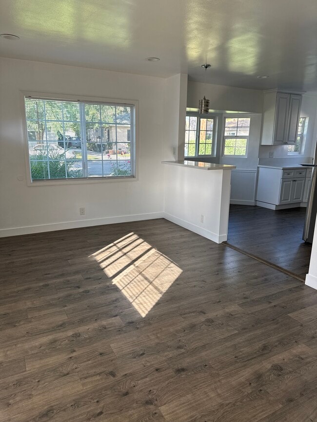 2022 N Parish Place unit A, Burbank, CA 91504 - photo 2