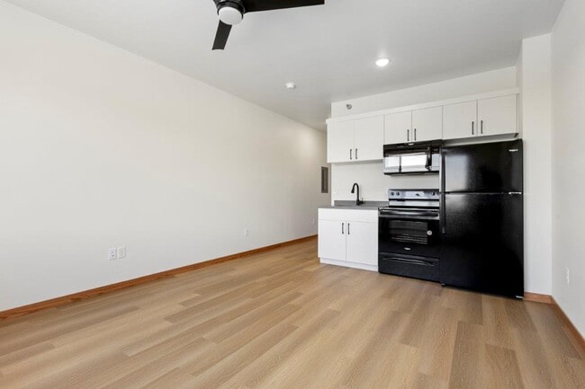 Archer Flats, Watertown, SD 57201 - photo 4