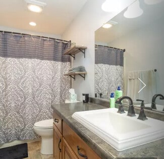 2748 W Parkmoor Ct, Appleton, WI 54914