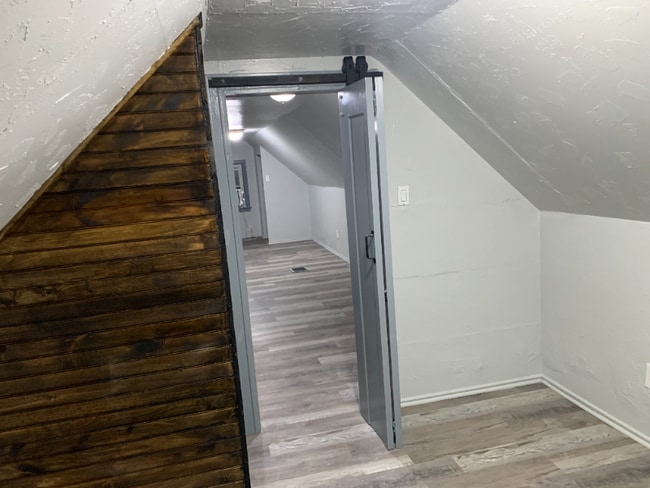 6726 Betts Ave, Cincinnati, OH 45239 - photo 7