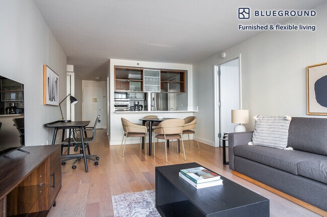 130 W 15th St unit FL6-ID1603, New York, NY 10011 - photo 3