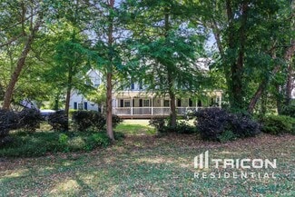 3321 Manchester Dr SW, Lilburn, GA 30047