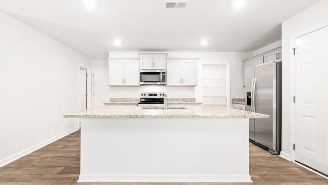 6645 Capstone Ct, Rural Hall, NC 27045 - photo 3