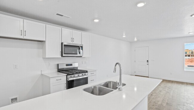 1689 S Wahweap Way unit 2382, Washington, UT 84780 - photo 6