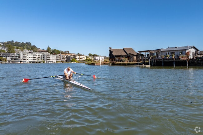 Creekside residents enjoy sports like rowing from private docks and to the Marin Rowing Association.