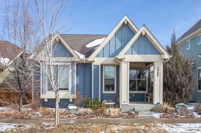 North Aurora’s single-family homes include Craftsman and ranch-style options.
