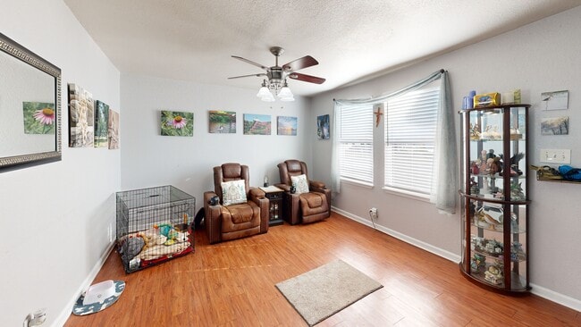 221 W Urquhart St, Chalmette, LA 70043 - photo 2