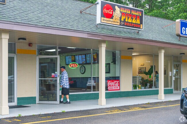Silver Palate Pizza is the local go-to for takeout near West Chelmsford.