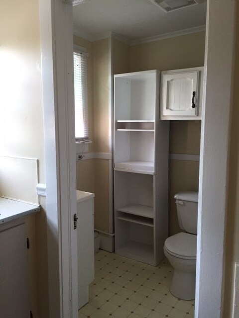 full bathroom