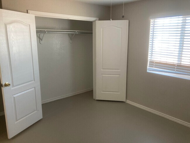 2723 E Southgate Ave unit 102, Phoenix, AZ 85040 - photo 6