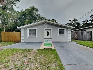 802 Lincoln Ave, Tarpon Springs, FL 34689