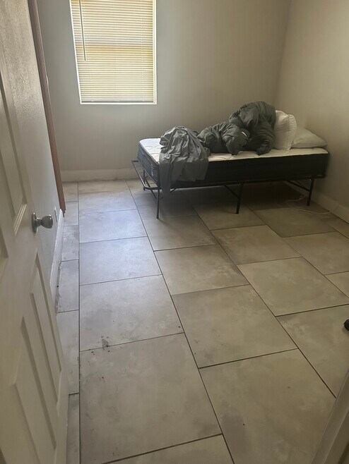 1245 W 30th St unit 4, Jacksonville, FL 32209 - photo 1