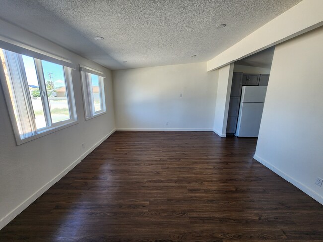 6060 Abronia Ave unit 6060, Twentynine Palms, CA 92277 - photo 6