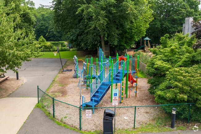 We invite our diverse student body to embark on an ethical and socially conscious Jewish path.