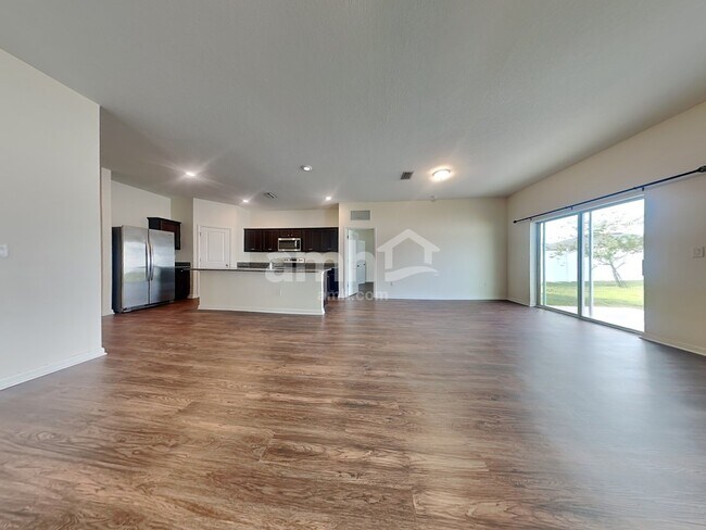 11507 Bryce Canyon Ln, Gibsonton, FL 33534 - photo 5