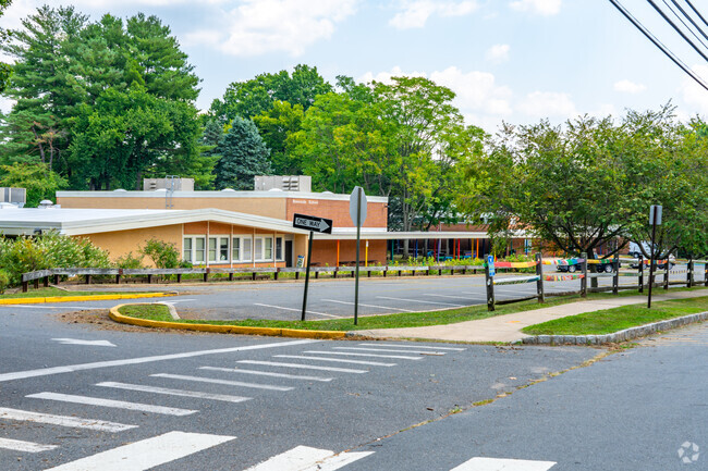Riverside Elementary School is a top rated public school located in Princeton North.