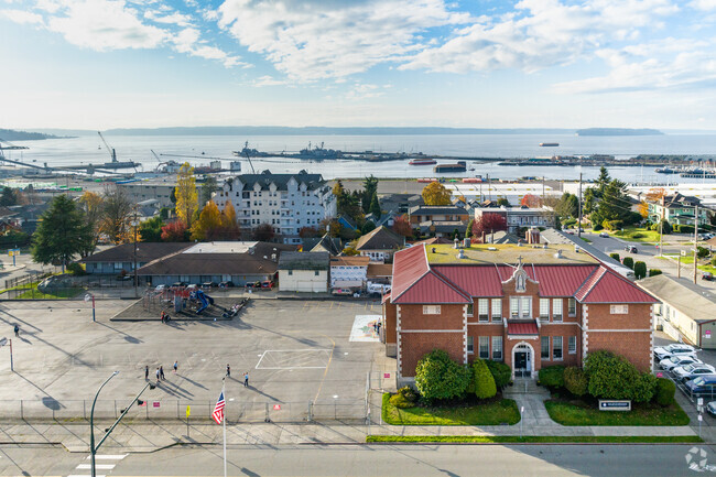 Our Lady of Hope Catholic School is located within the Bayside neighborhood of Everett.