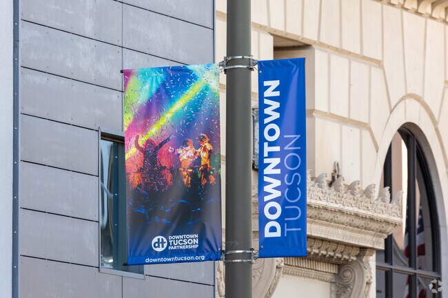 Tucson is about a 25 minute drive away and features world-class dining, events, and shopping.