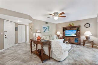 592 Beachwalk Cir Unit N-204, Naples, FL 34108