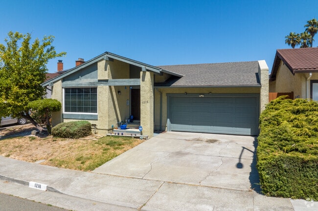 Craftsman style homes in Tara Hills are predominant.