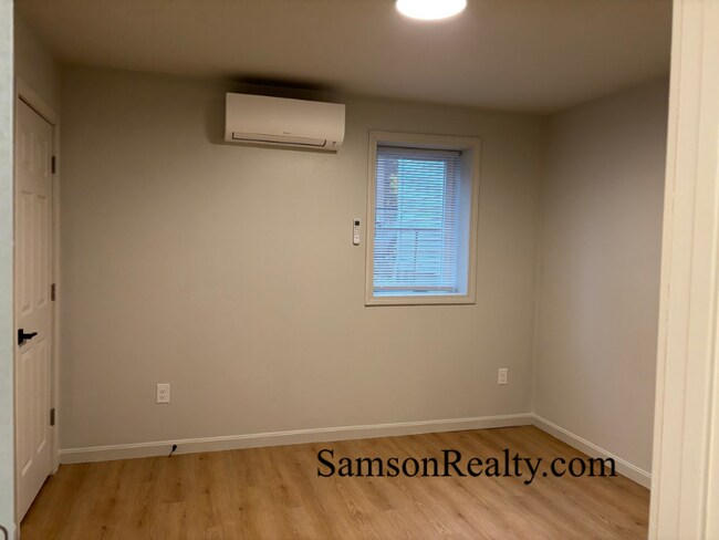 39 Schofield St unit Cottage, Providence, RI 02903 - photo 7