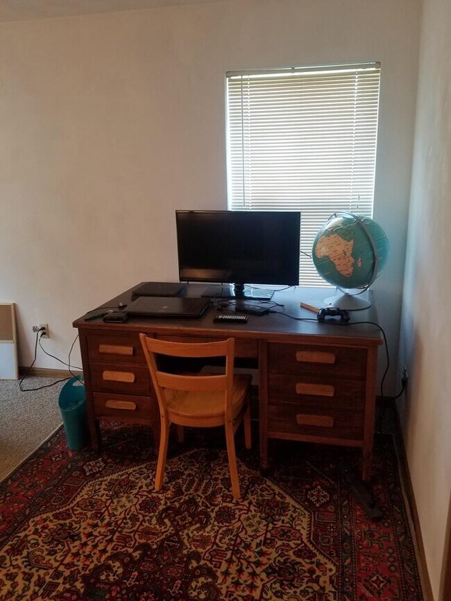 1210 W Carriage Dr, Whitewater, WI 53190 - photo 3