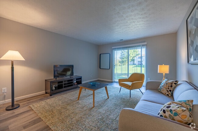 2BR, 1BA - 860SF - Living Room