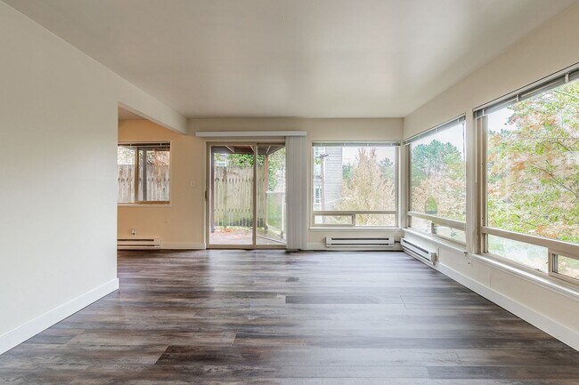 Fairway Apartments, Seattle, WA 98126 - photo 3