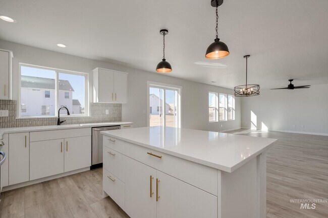 11104 W Teratai St, Star, ID 83669 - photo 5