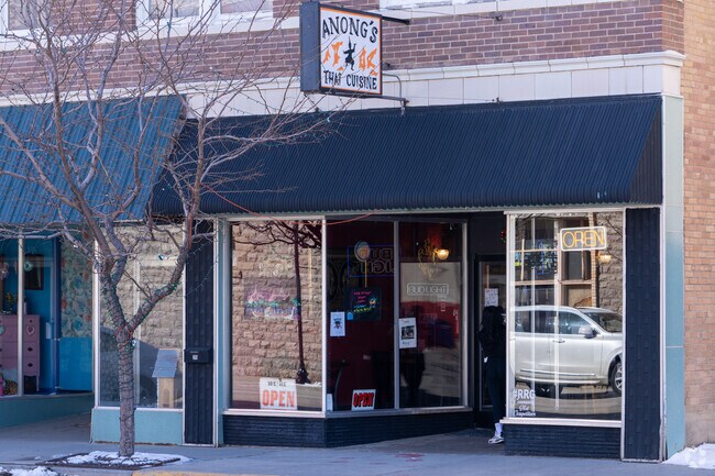 Anong’s Thai Cuisine in Rawlins serves authentic Thai flavors in a cozy setting.