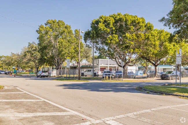 Redondo Elementary School in Homestead, FL has dedicated teachers and staff for students.