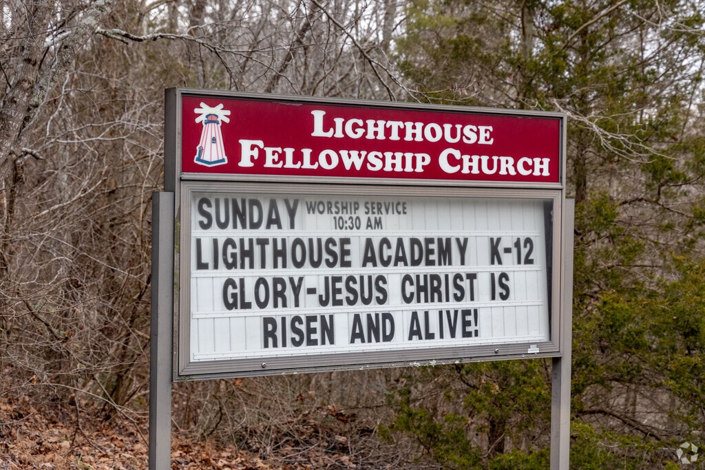 Lighthouse Fellowship Church offers education to students in grades K-12.