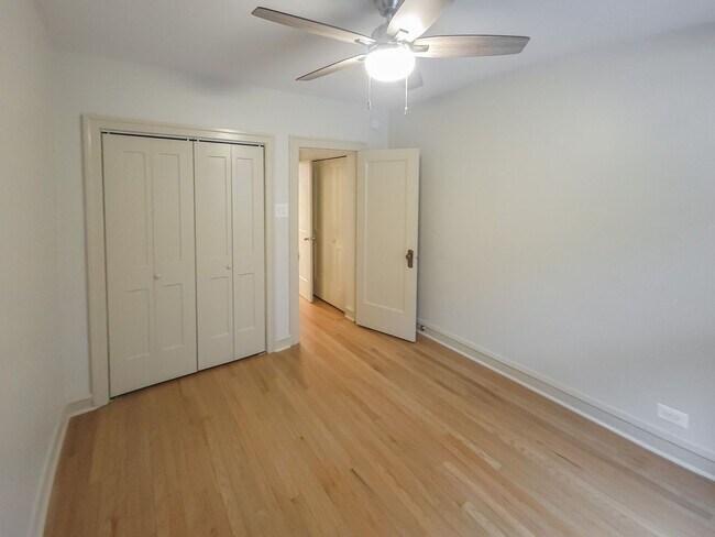 5951 N Paulina St unit 5951-1W, Chicago, IL 60660 - photo 4