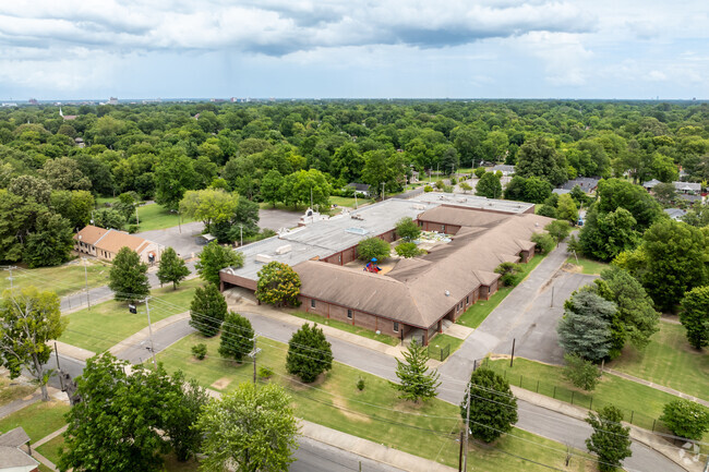 There is ample parking at A. B. Hill Elementary in Memphis.