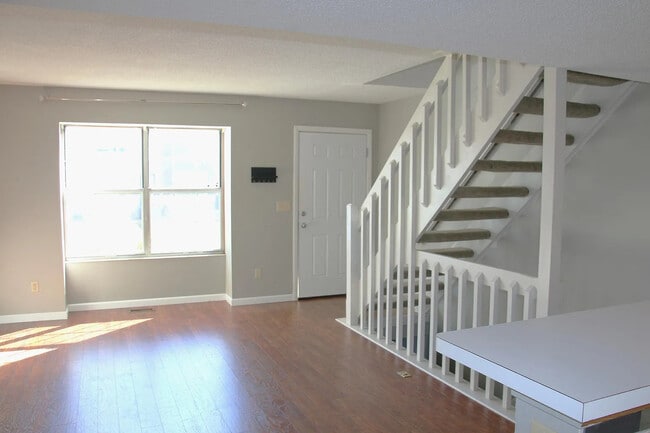 4885 Stoneybrook Blvd, Hilliard, OH 43026 - photo 4