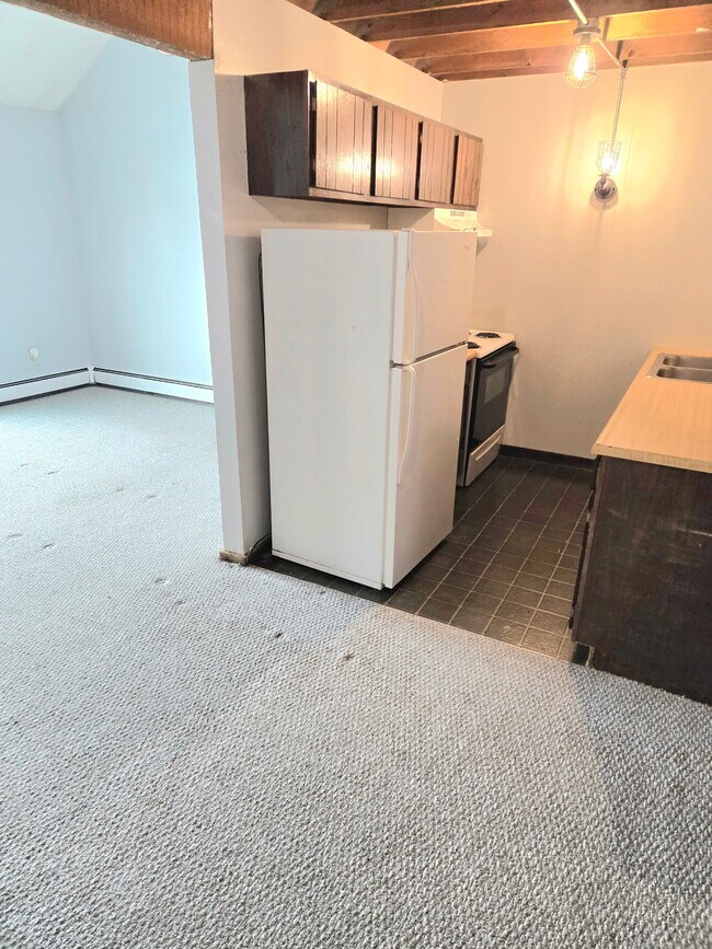 9120 N Lima Rd, Youngstown, OH 44514