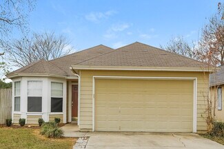 2045 Hunters Trace Cir, Middleburg, FL 32068