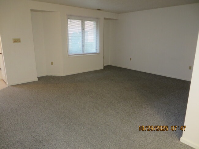 2016 E 10th St, Anderson, IN 46012 - photo 5