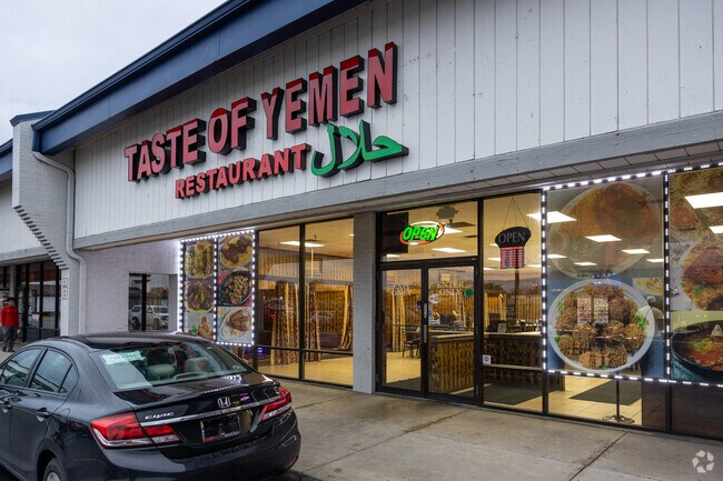 Taste of Yemen is a popular spot for dinner or lunch in International Marketplace.