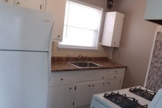 2809 W 13 Mile Rd Unit 3, Royal Oak, MI 48073