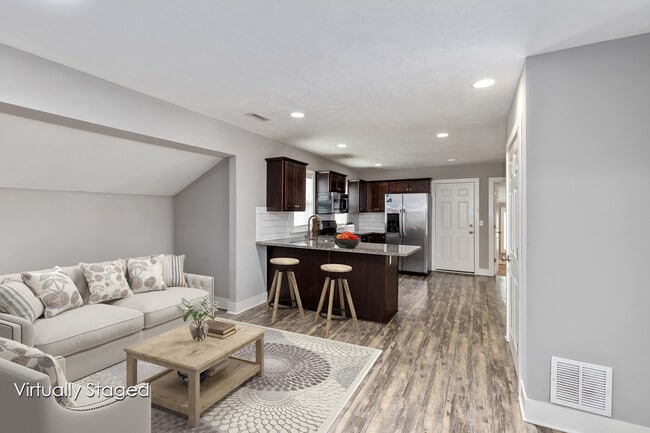 618 4th St NW unit 1, Grand Rapids, MI 49504 - photo 2