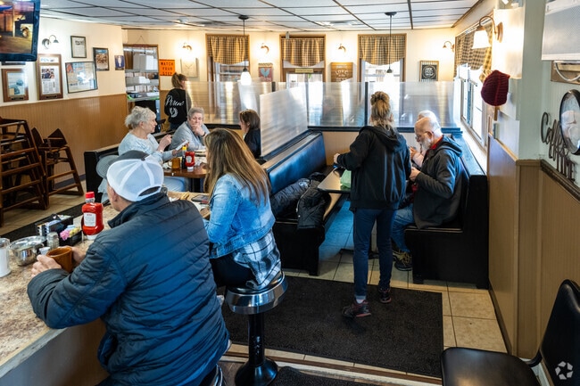 Enjoy American breakfast at The Middle of Nowhere in Exeter, MA.