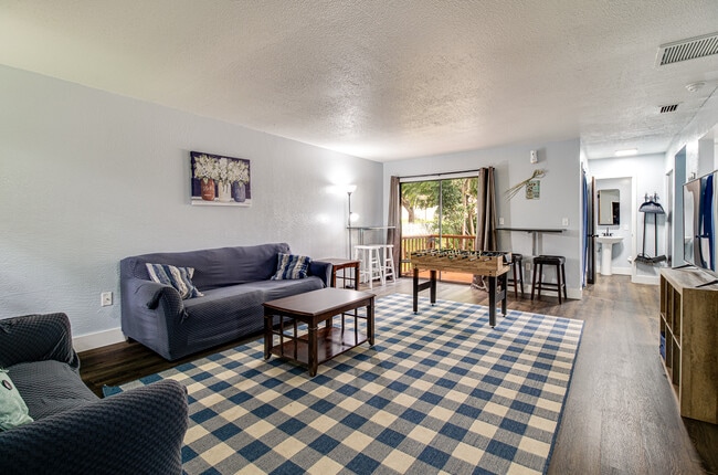 425 W Rich Ave, Deland, FL 32720 - photo 5