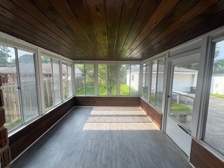 18270 Spring Ct S, Fraser, MI 48026