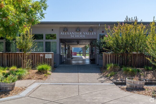 Alexander Valley Elementary School serves students in the Outer Sonoma County community.
